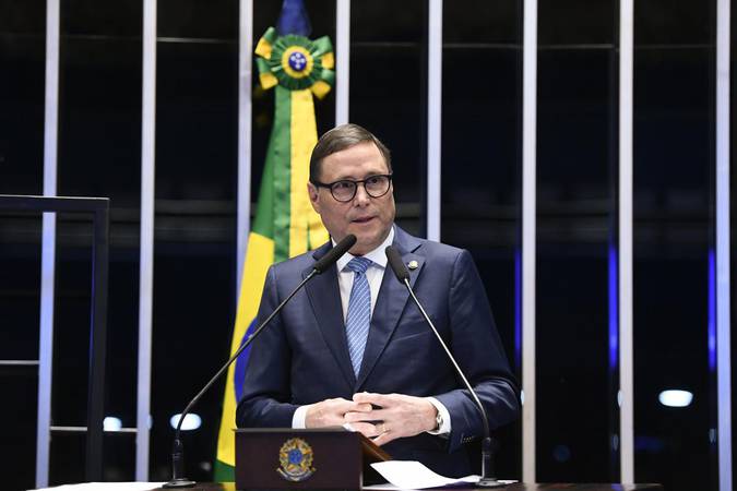 PEDIU EXONERAÇÃO – Deixo a Casa Civil com a consciência tranquila e por lealdade, afirma Mauro Carvalho