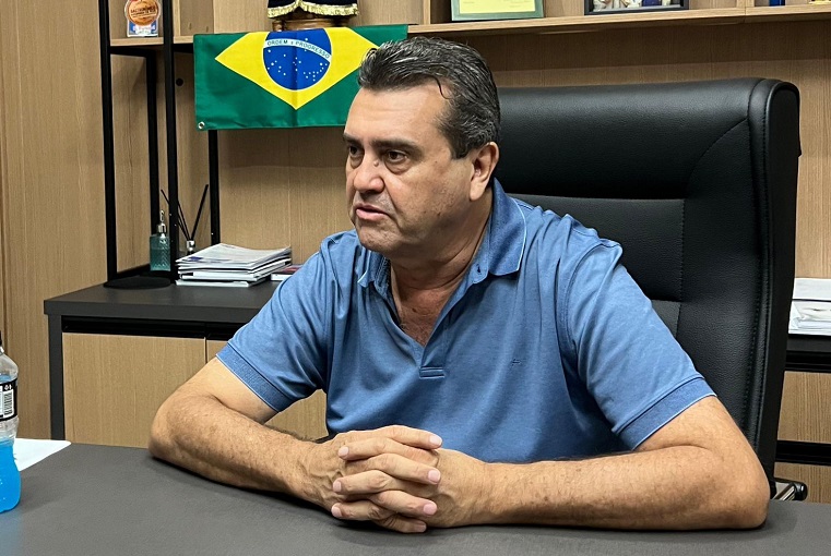 Prefeito do PL rejeita Wellington e declara apoio a Pivetta com respeito ao partido e a Ananias ; vídeo