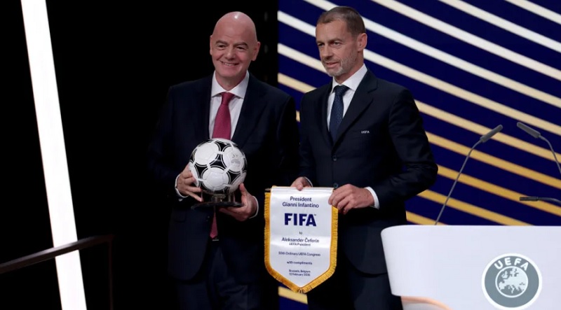 ‘Bomba’! UEFA faz ultimato a Infantino e pede demissão do líder da FIFA