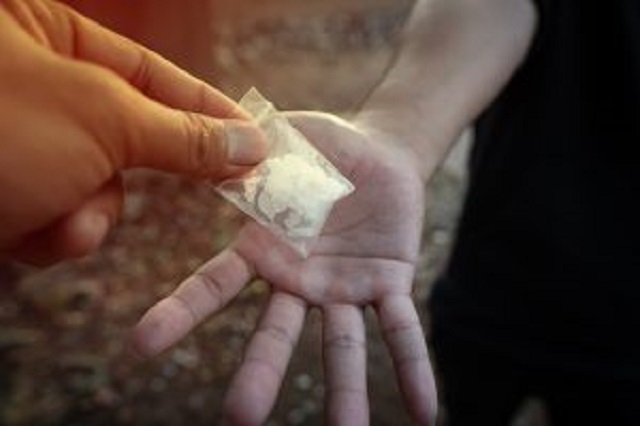 Droga apreendida com visitante não implica responsabilização do apenado