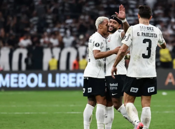 Diniz destaca atuação de Memphis na vitória épica sobre Rosario: ‘Enxerga o mundo diferente’
