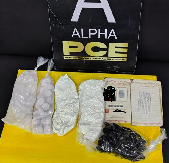 *SEGURANÇA PRISIONAL – Advogado é detido ao tentar entrar na PCE com comprimidos, pó branco e camisetas*