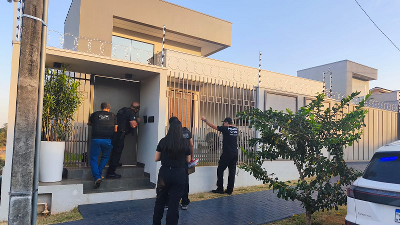 Deflagrada pela Polícia Civil, operação contra grupo suspeito de desviar veículos e movimentar R$ 50 milhões em um ano