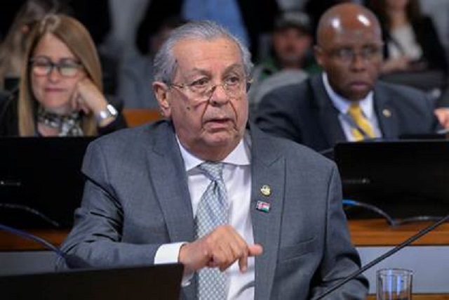 Jayme Campos comemora aprovação de projeto que estimula o empreendedorismo dos jovens