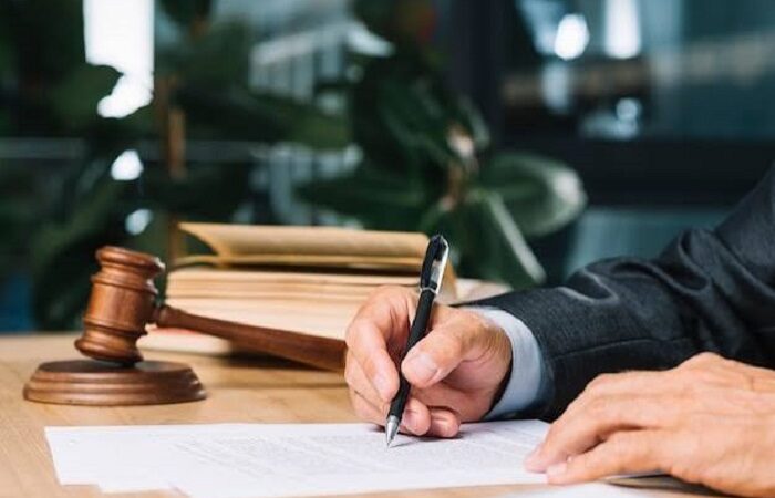 Rejeição de desconsideração da personalidade jurídica sem impacto no crédito autoriza honorários por equidade