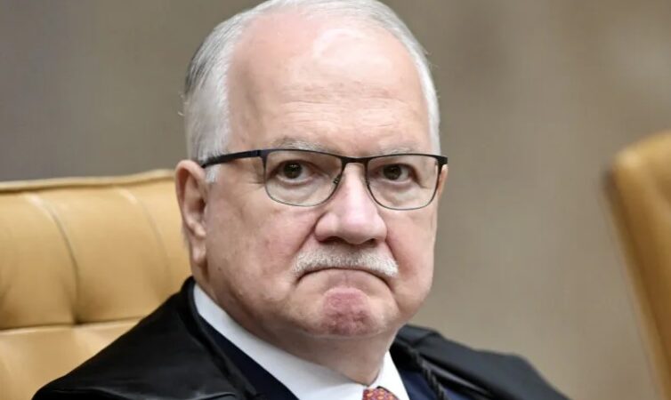 Fachin diz que ministros do STF devem ter limites e que anunciará medidas cabíveis