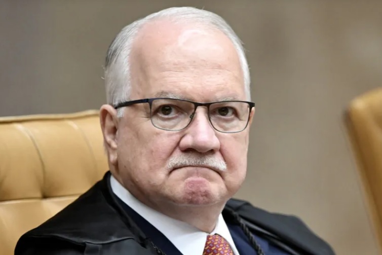 Fachin diz que ministros do STF devem ter limites e que anunciará medidas cabíveis