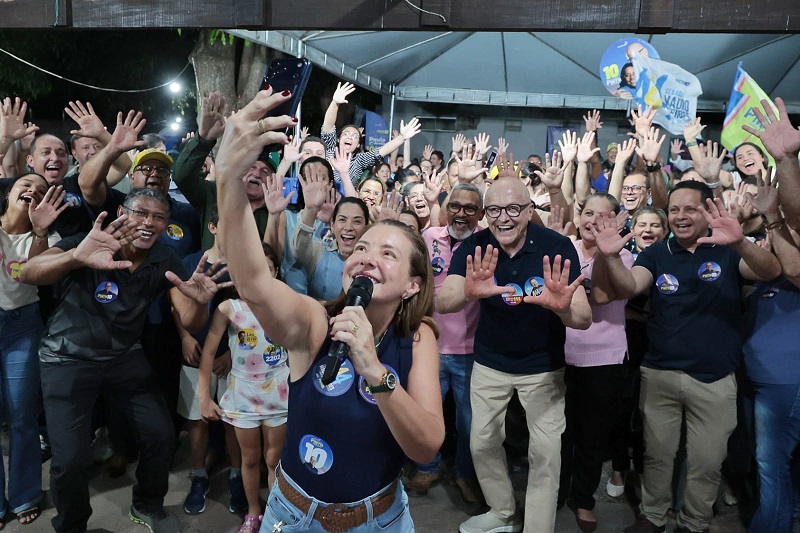 “TENHO UM CANDIDATO” Flávia faz reunião ampliada para Pivetta em Várzea Grande