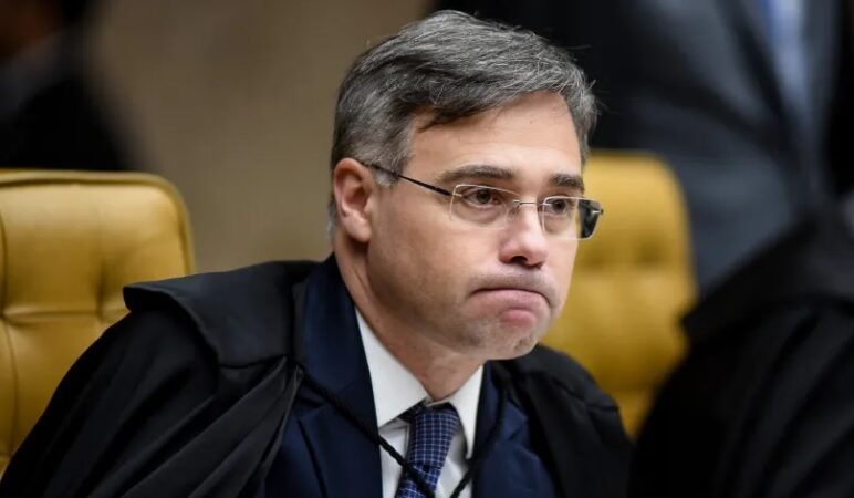 Mensagens e áudios revelam encontro secreto de Vorcaro e Mendonça