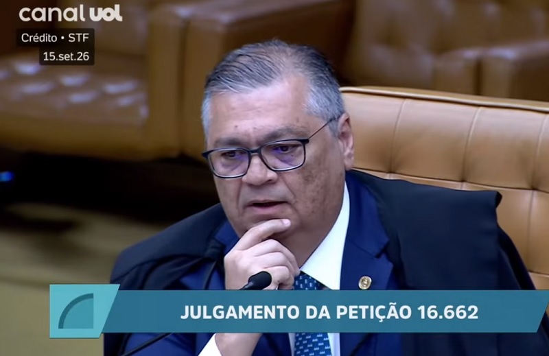 Dino e Fachin se desentendem em sessão no STF sobre Moraes: ‘Precisa pedir a palavra à Presidência’