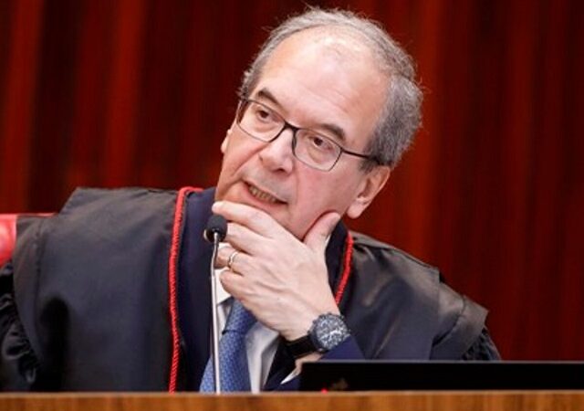 MUDANÇA DE COMPOSIÇÃO- TSE elege Villas Bôas Cueva como corregedor e Sebastião Reis Júnior é empossado