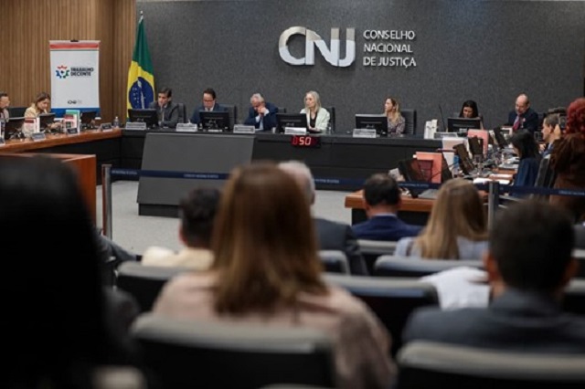 CFOAB integra reunião do CNJ sobre trabalho decente na economia de plataformas digitais