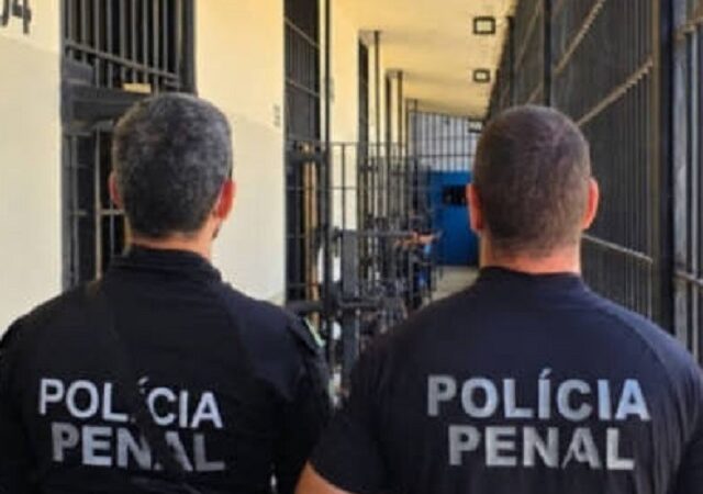 Associação questiona norma de Mato Grosso que equipara assistentes a policiais penais