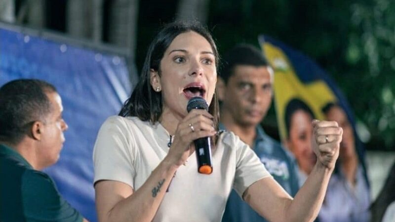 FACADA PELAS COSTAS: Janaina Riva critica José Medeiros: “Fui usada nas eleições”
