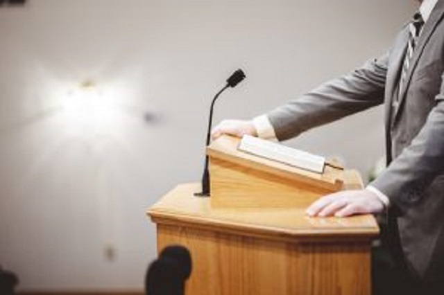 Município não pode denominar bem público em homenagem a pessoa viva
