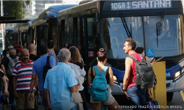 PF investiga se problemas na circulação de ônibus prejudicaram eleitor